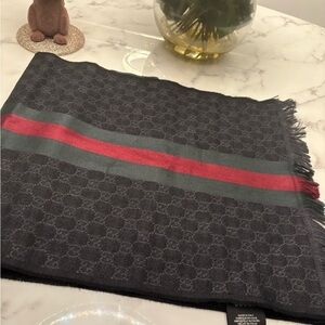 Gucci Black and Red Men's Scarf